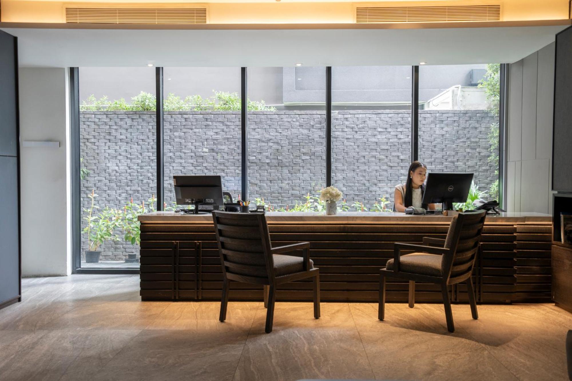 Walton Suites Sukhumvit Bangkok Esterno foto