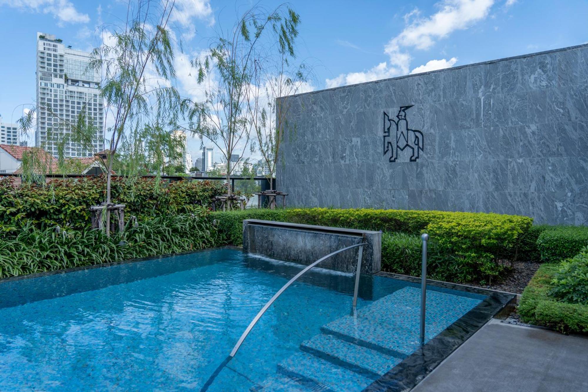 Walton Suites Sukhumvit Bangkok Esterno foto