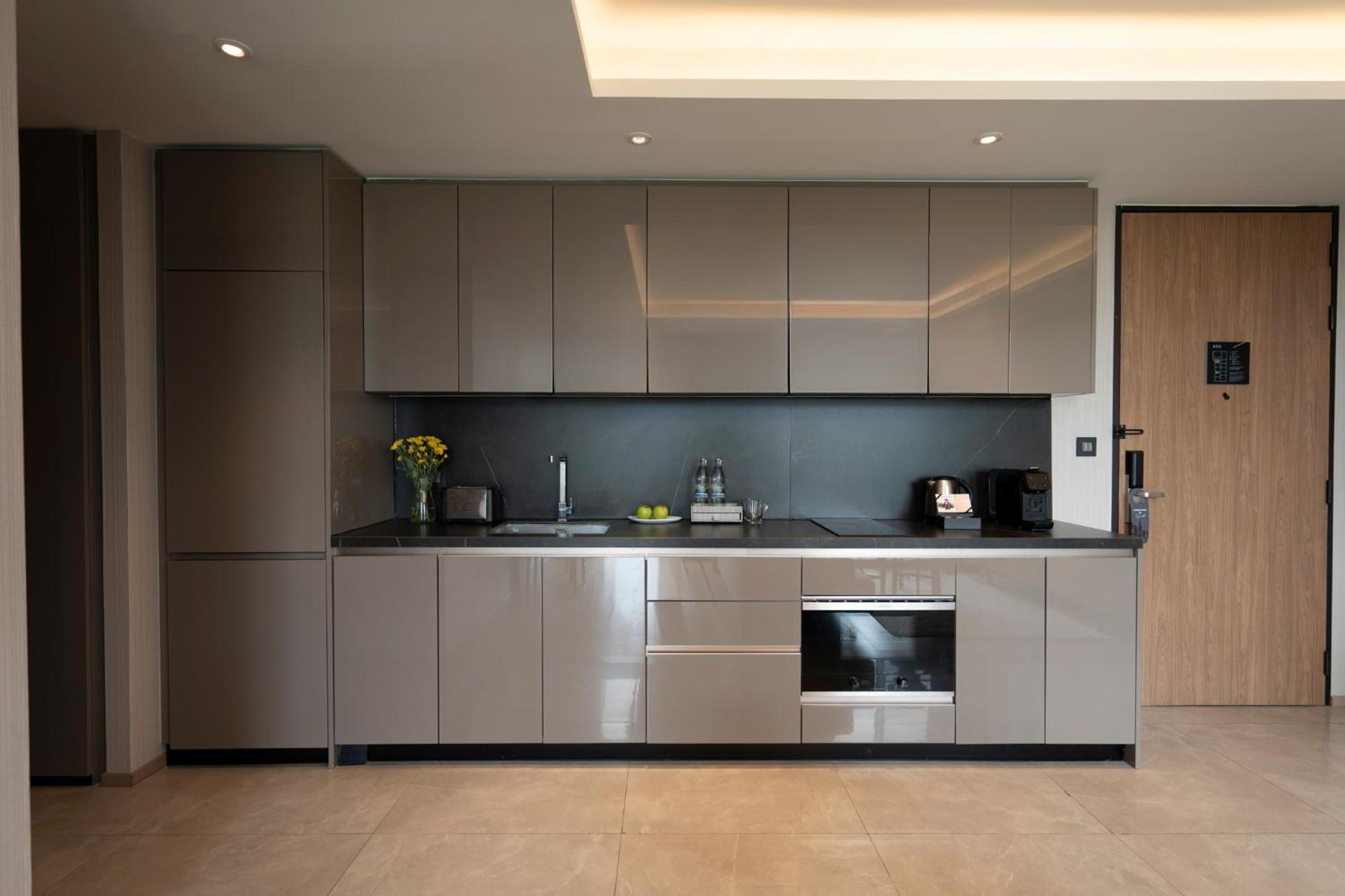 Walton Suites Sukhumvit Bangkok Esterno foto