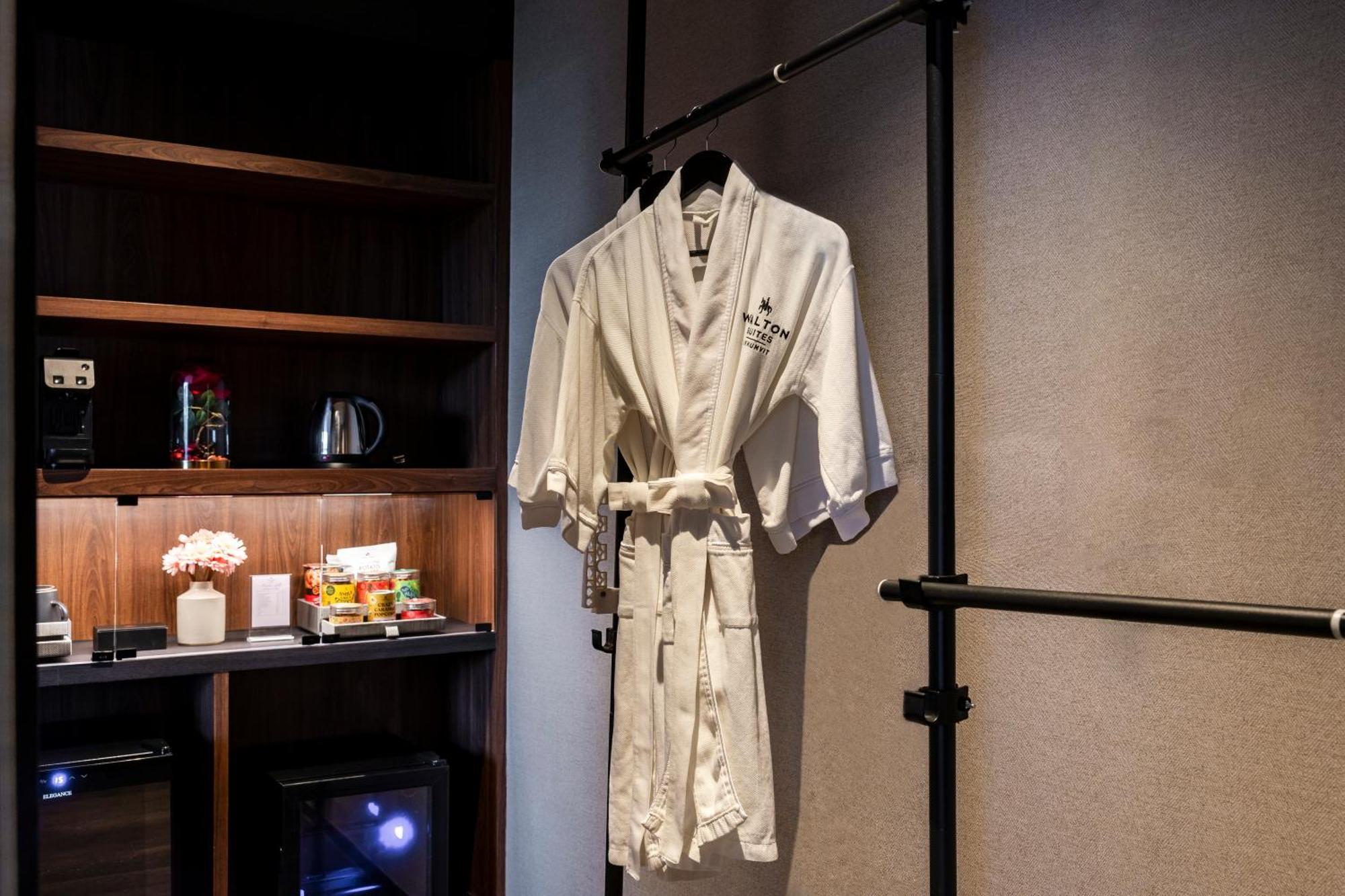 Walton Suites Sukhumvit Bangkok Esterno foto